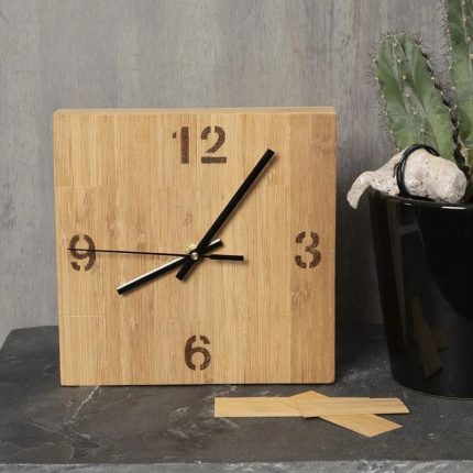 Κουτί ξύλινο για ρολόι 3D ,19x19x3 cm